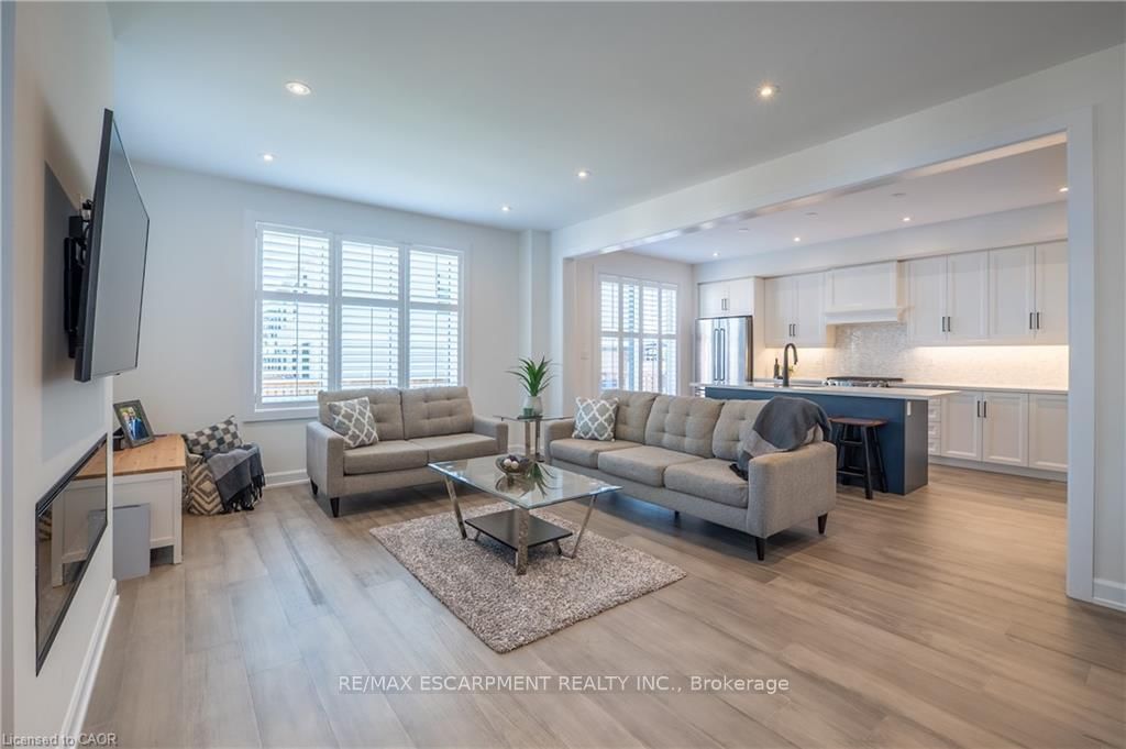 38 Riesling Street • Grimsby, ON photo 5