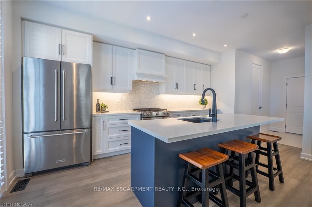 38 Riesling Street • Grimsby, ON photo 9
