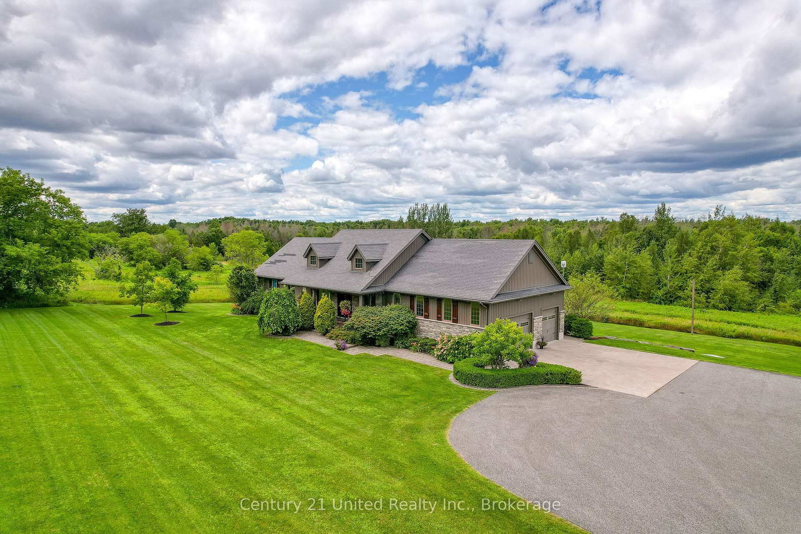2300 Victoria Road • Prince Edward County, ON photo 8