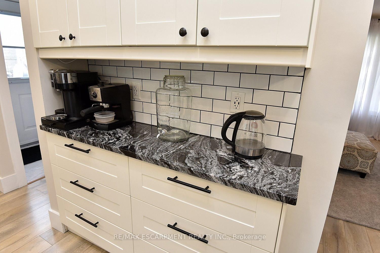 1091 Upper Wellington Street • Hamilton, ON photo 10