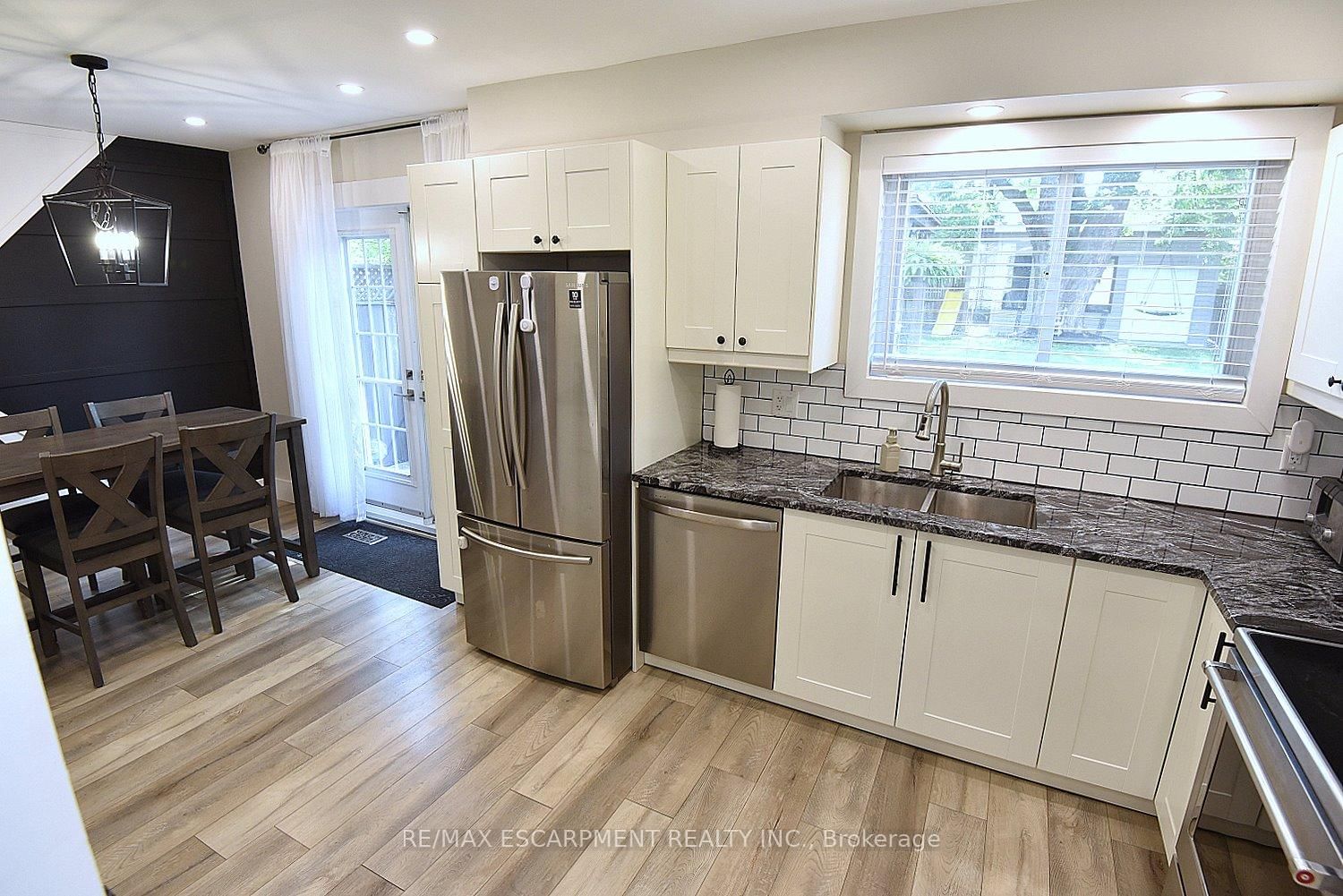 1091 Upper Wellington Street • Hamilton, ON photo 13