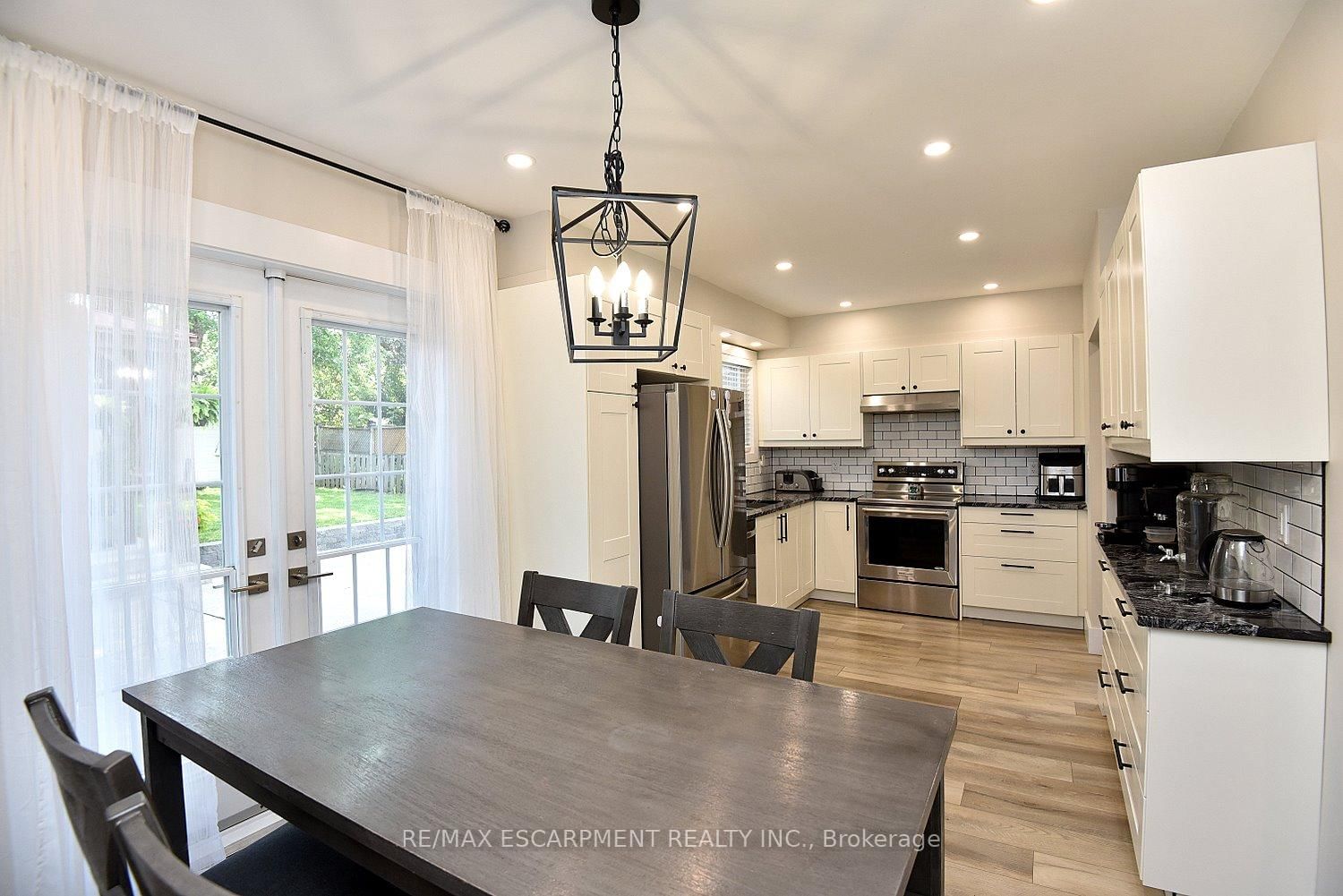 1091 Upper Wellington Street • Hamilton, ON photo 15