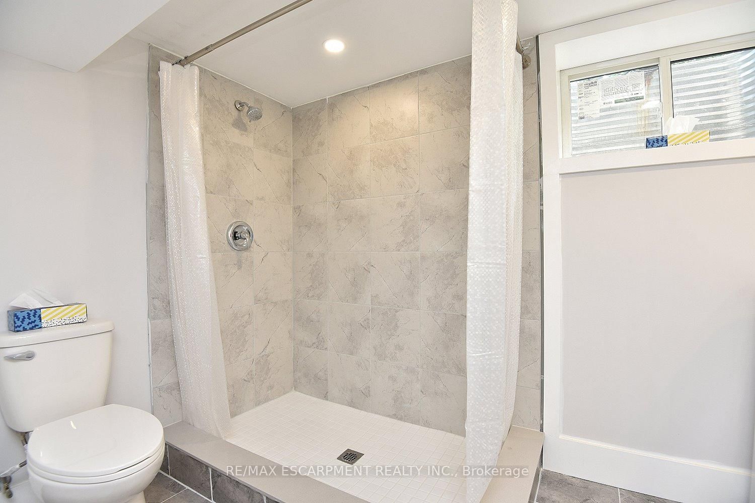 1091 Upper Wellington Street • Hamilton, ON photo 29