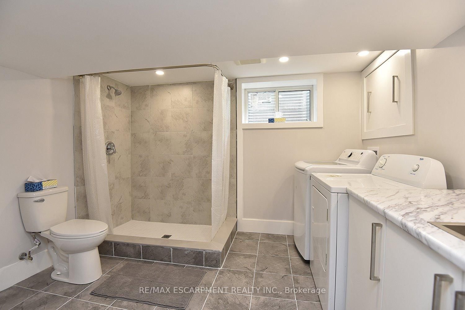 1091 Upper Wellington Street • Hamilton, ON photo 31