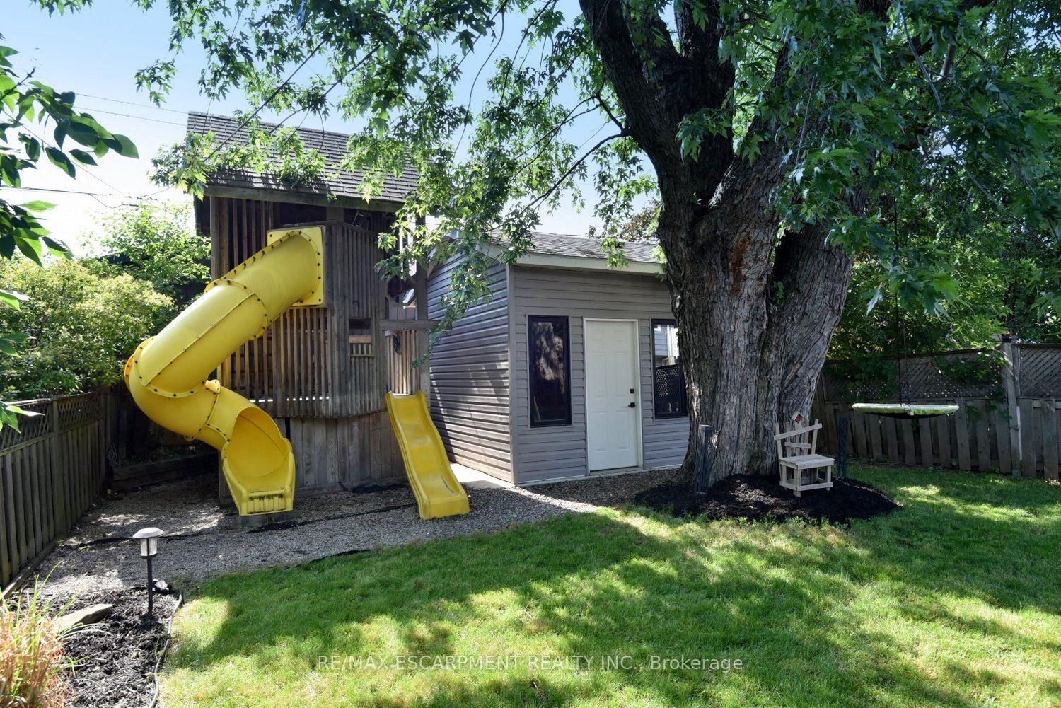 1091 Upper Wellington Street • Hamilton, ON photo 37