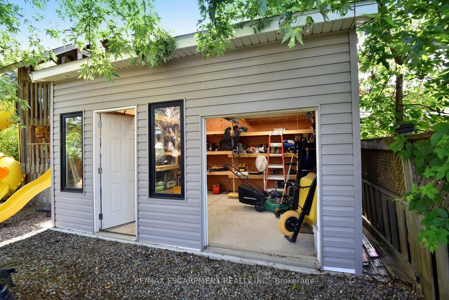 1091 Upper Wellington Street • Hamilton, ON photo 40