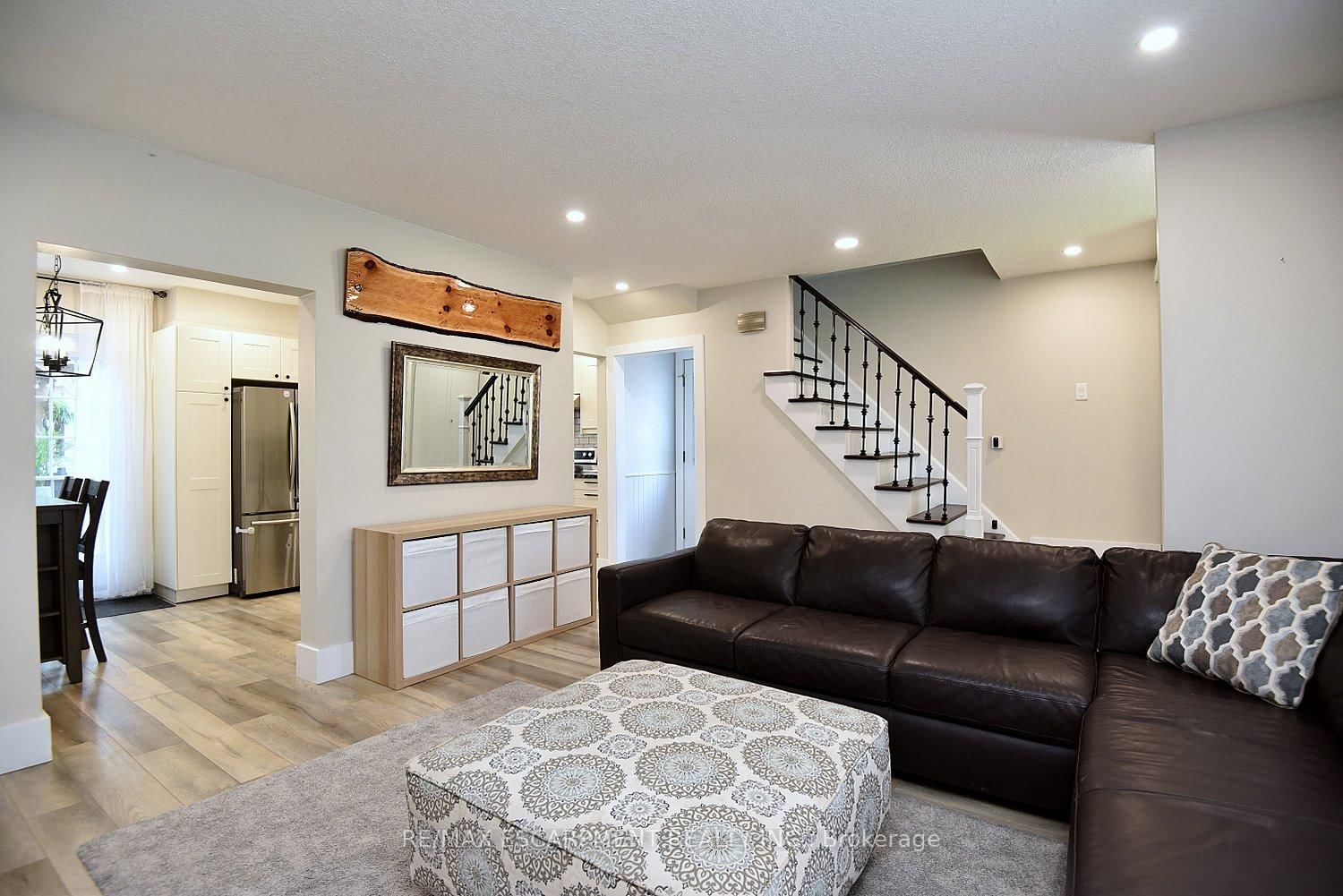 1091 Upper Wellington Street • Hamilton, ON photo 7