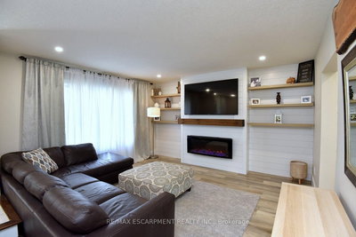 1091 Upper Wellington Street • Hamilton, ON photo 9