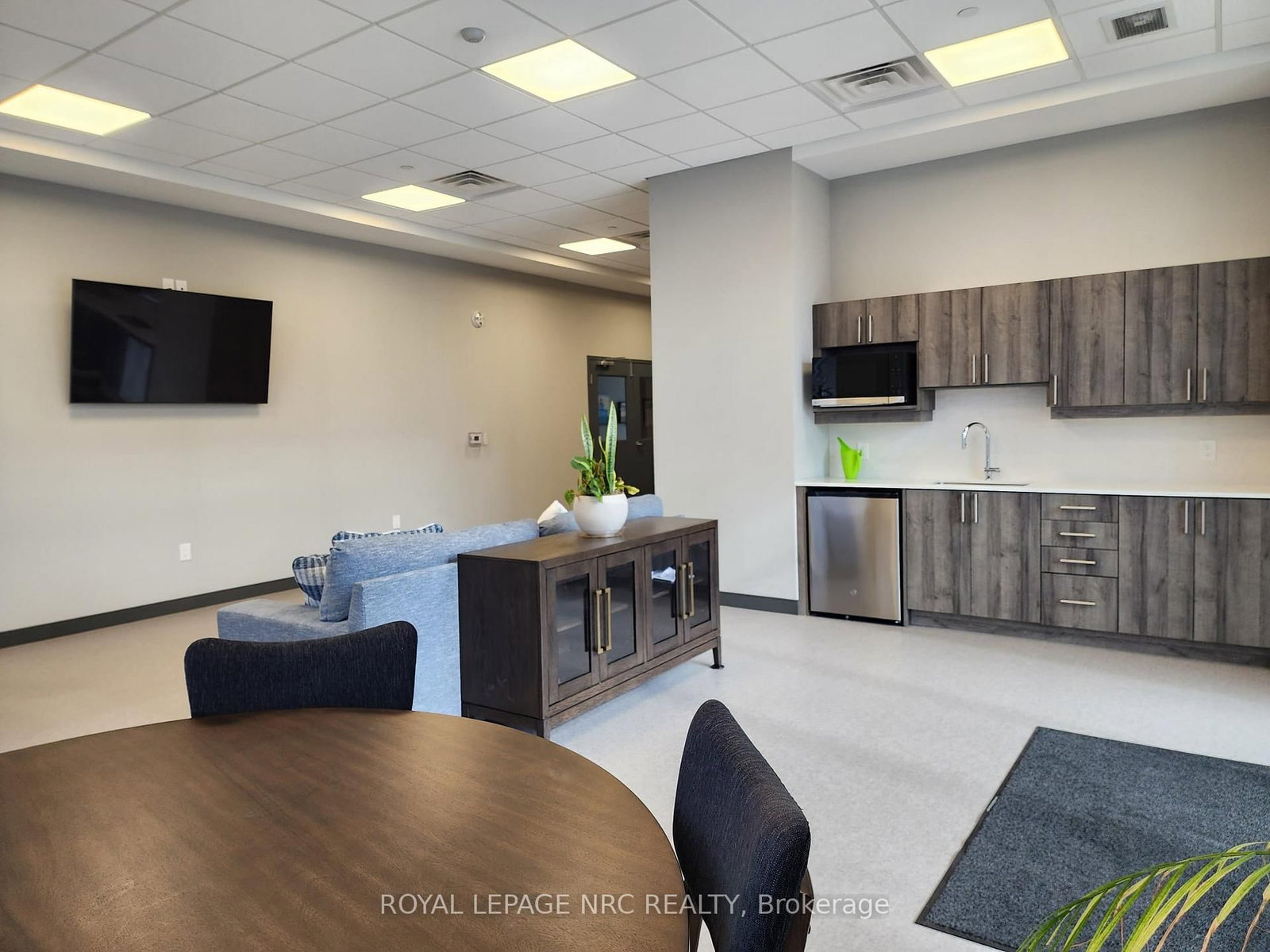 118 West Street • #204 • Port Colborne, ON photo 11