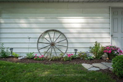 240 W Thomas Street • Greater Napanee, ON photo 5