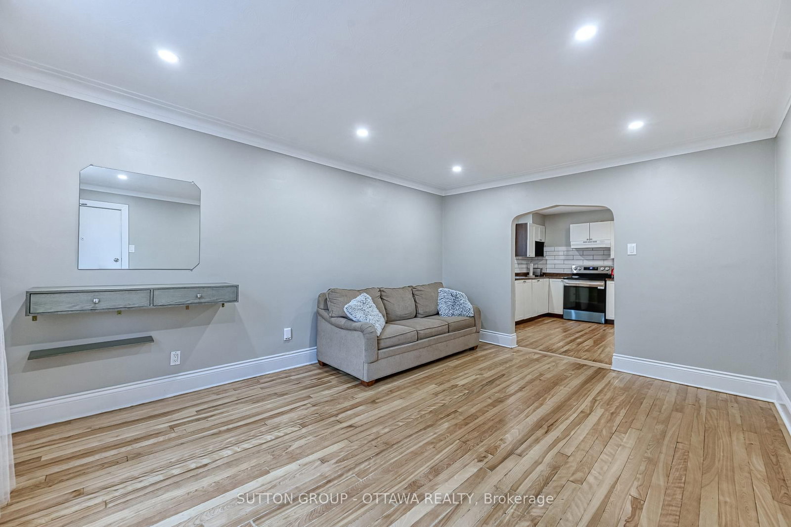154-156 Dagmar Avenue • Ottawa, ON photo 5