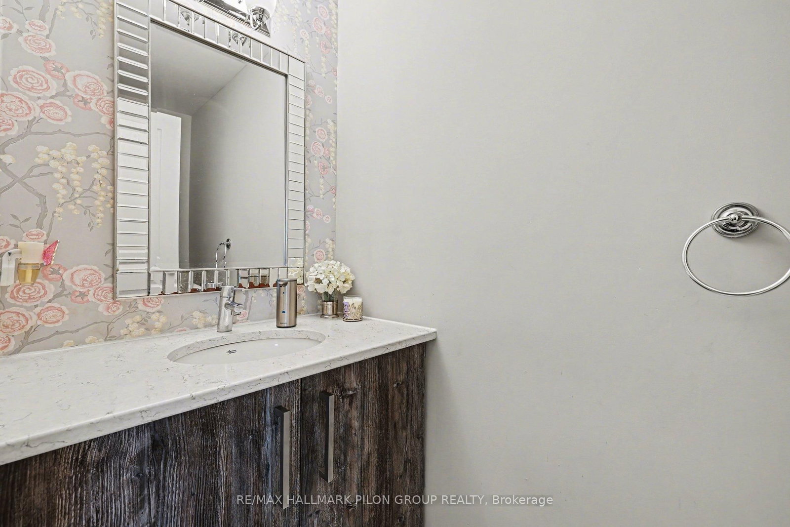 266 Shinleaf Crescent • Ottawa, ON photo 12