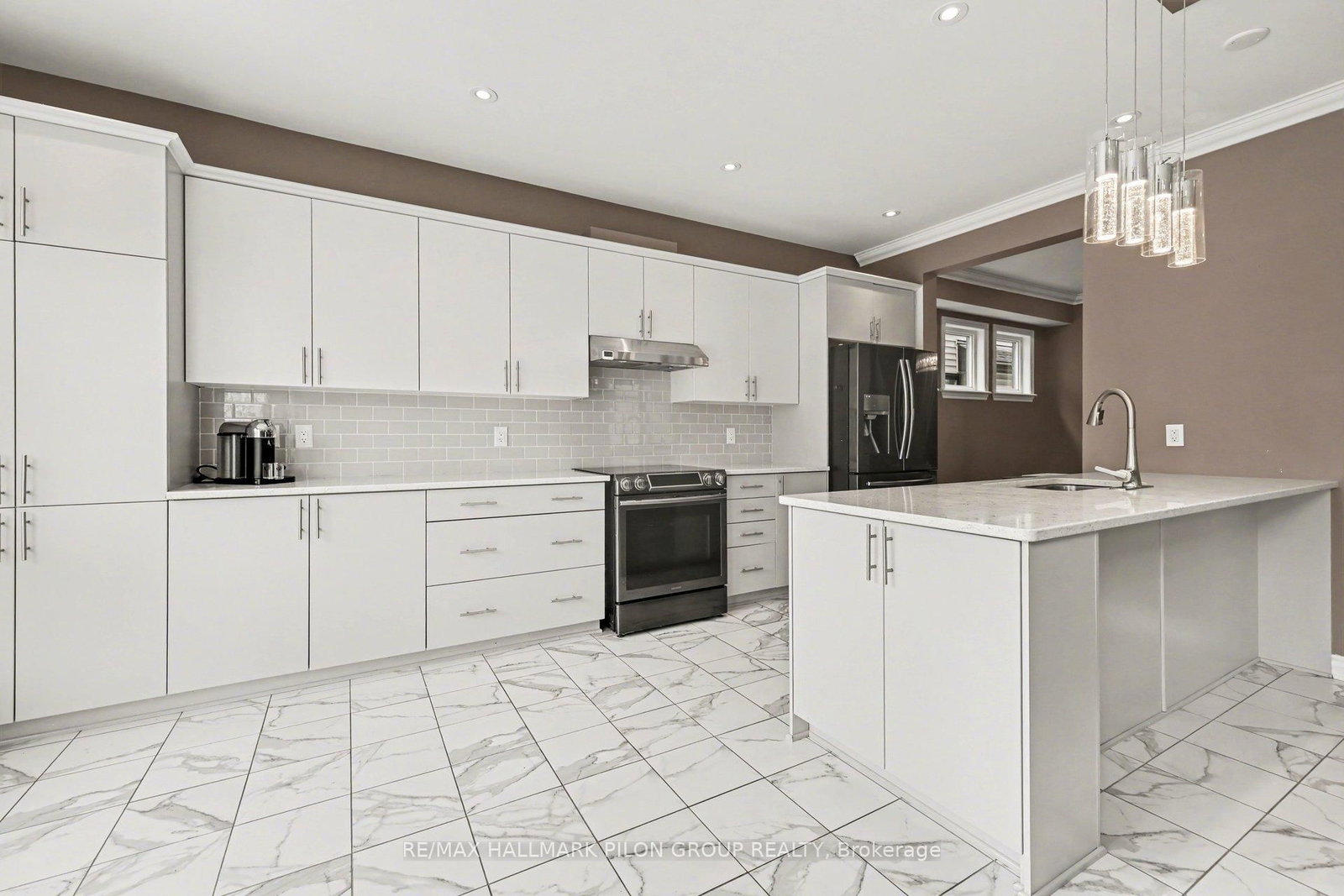 266 Shinleaf Crescent • Ottawa, ON photo 5