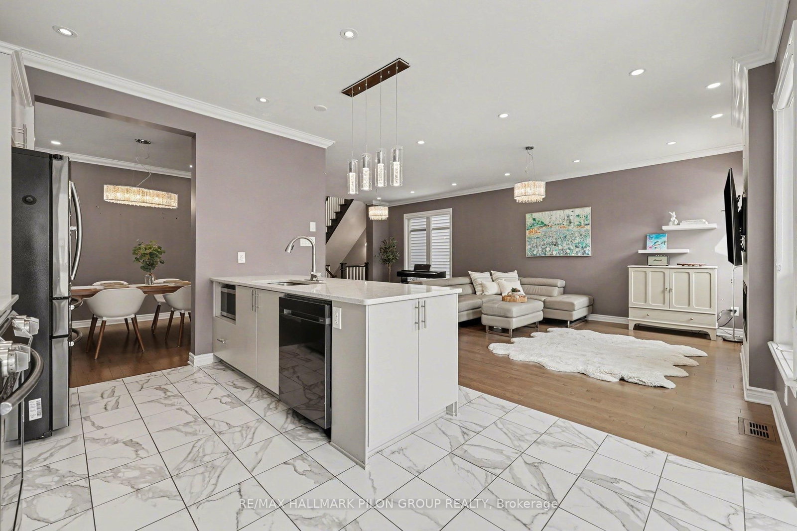 266 Shinleaf Crescent • Ottawa, ON photo 7