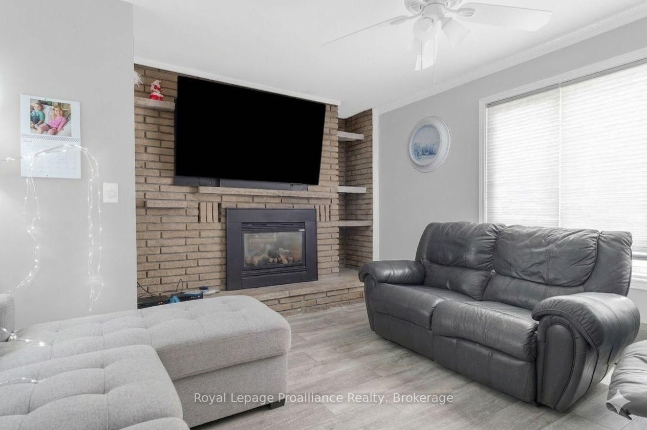 105 A&B Bernard Long Road • Quinte West, ON photo 24
