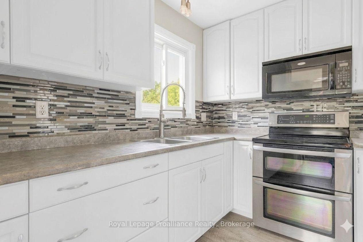 105 A&B Bernard Long Road • Quinte West, ON photo 25