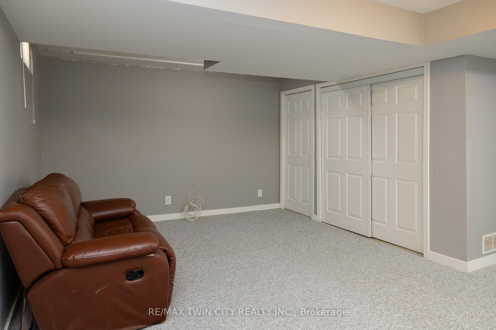 7 GRAYSTONE Court • Brant, ON photo 16