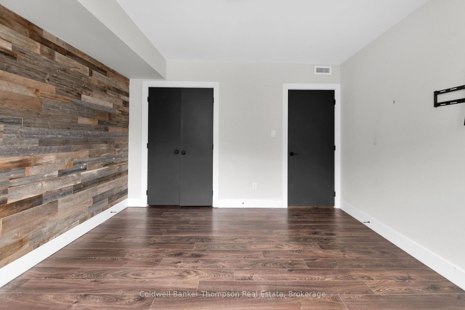 1 TREE TOPS Lane • #302 • Huntsville, ON photo 18