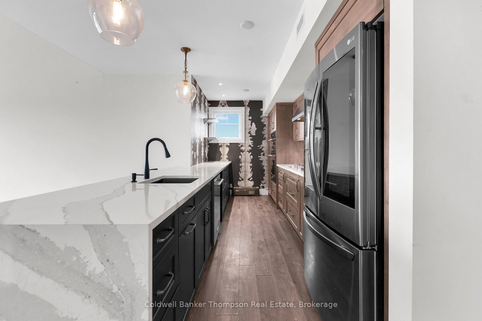 1 TREE TOPS Lane • #302 • Huntsville, ON photo 6