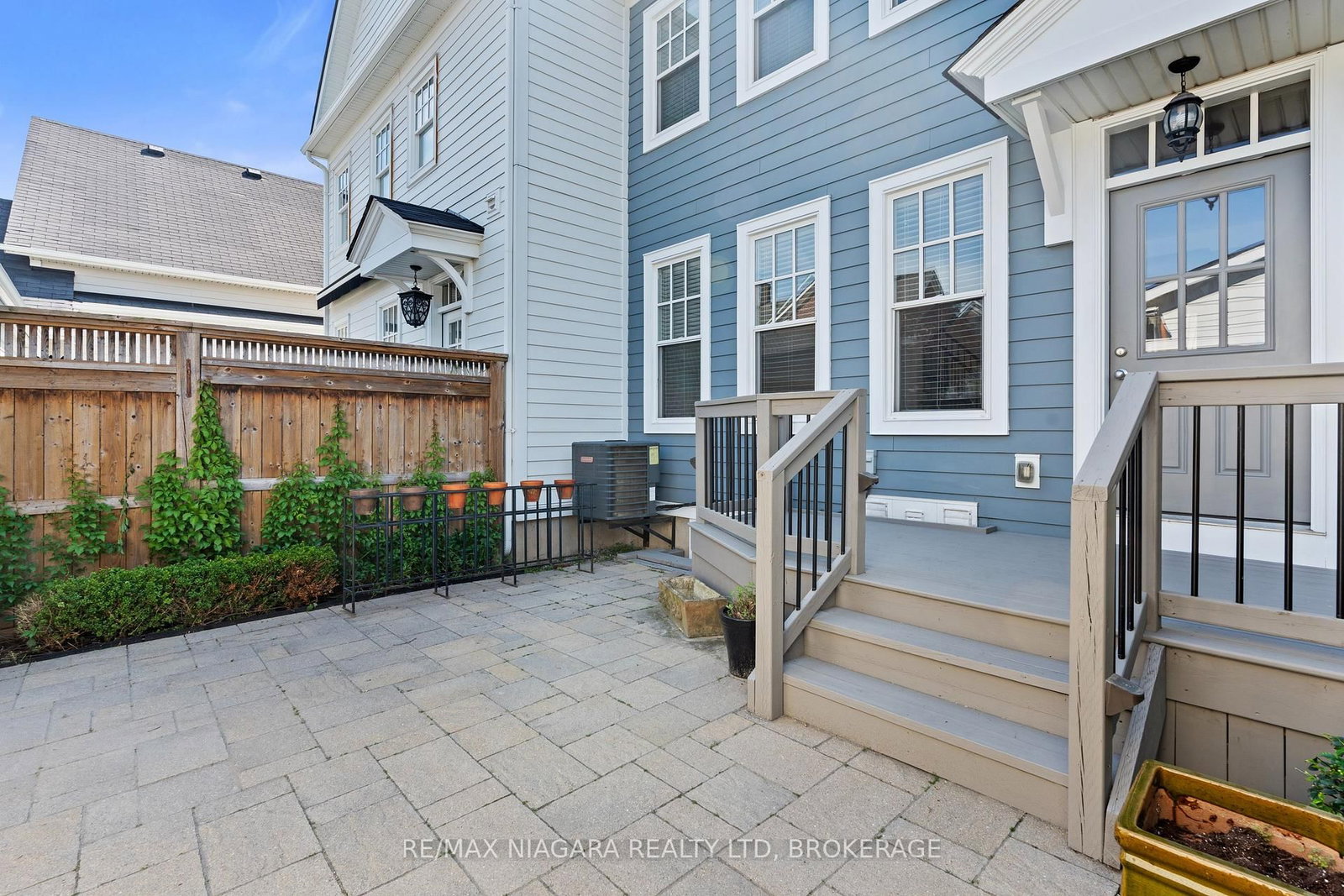 16 MACDONELL Road • Niagara-on-the-Lake, ON photo 3