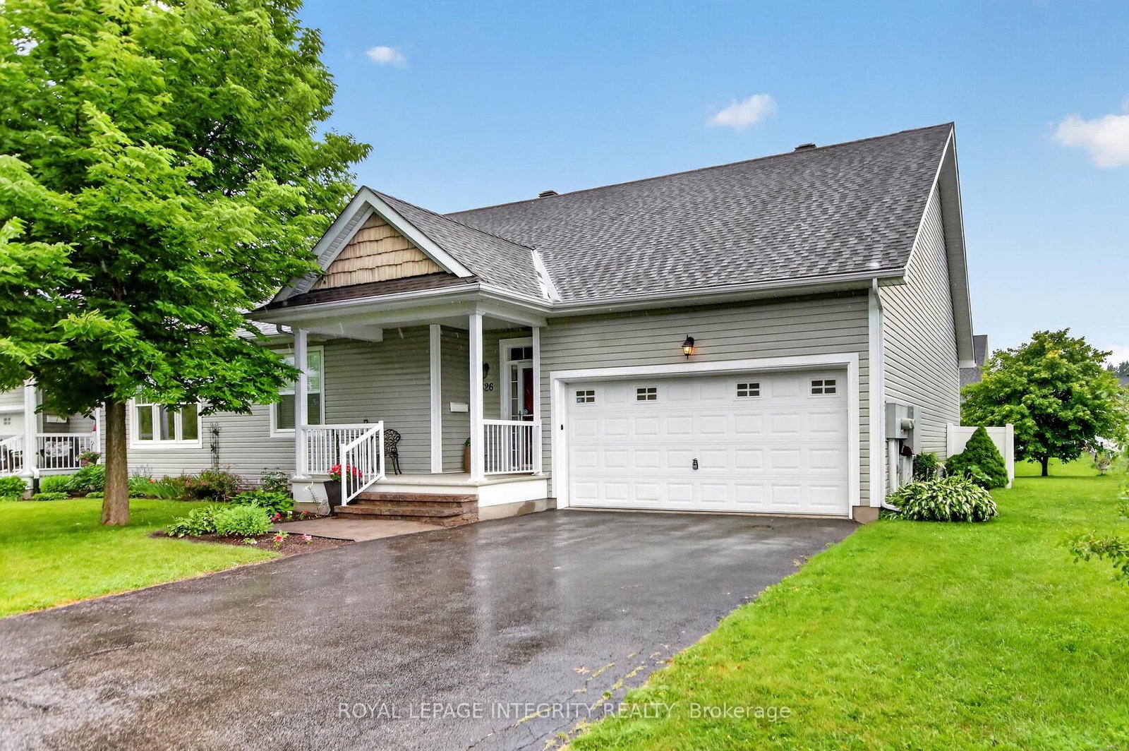 626 Country Trail Private • Carlsbad Springs, ON photo 1