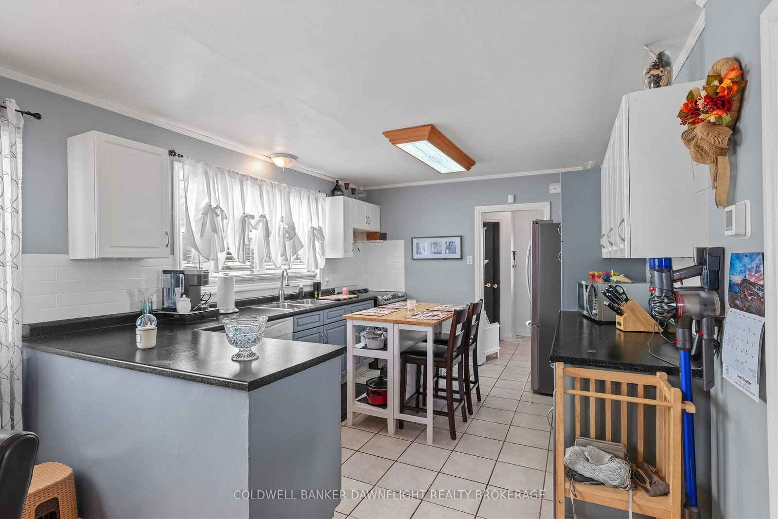 115 Columbia Drive • South Huron, ON photo 9