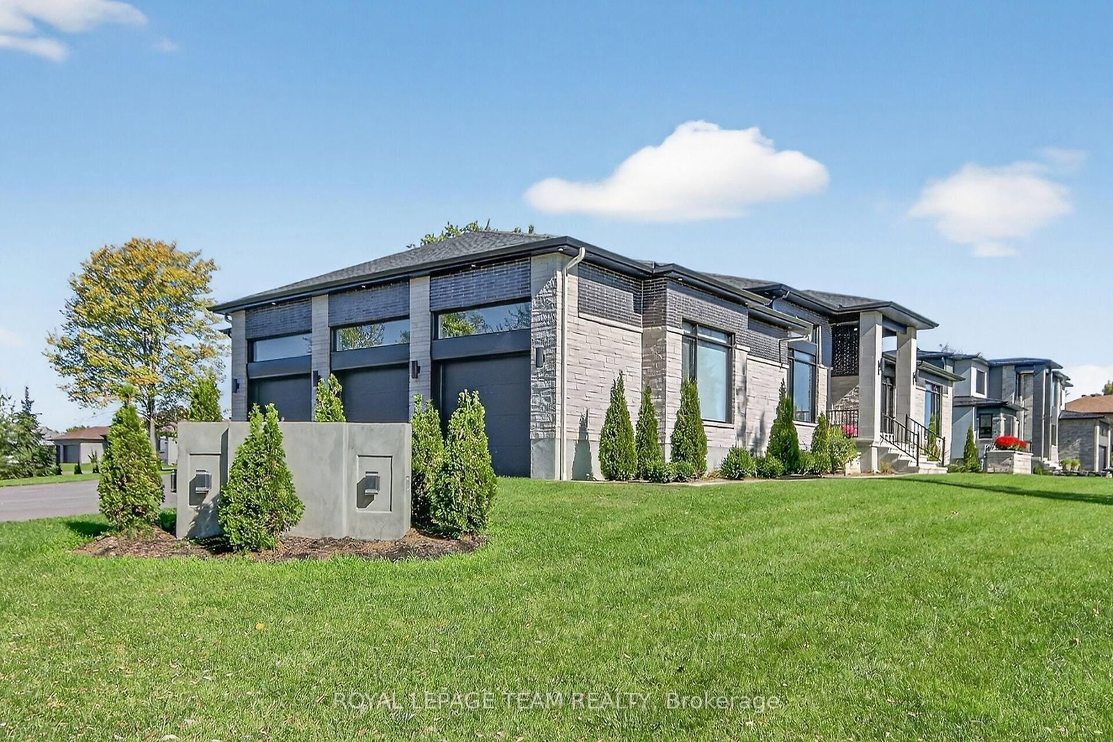 6865 Pebble Trail Way • Ottawa, ON photo 3