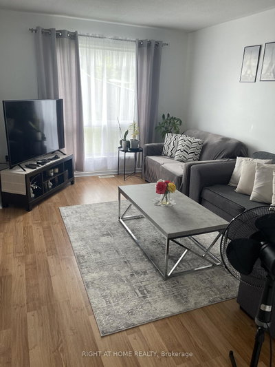 Unit Room 2 — 33 Phair Crescent — more photos