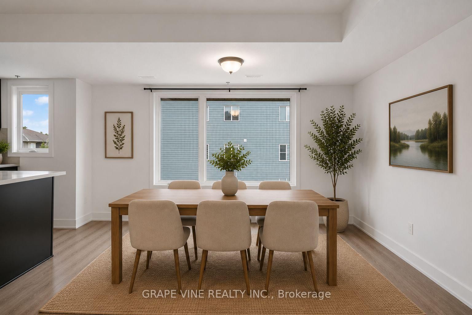 581 Takamose Private • #216 • Ottawa, ON photo 10