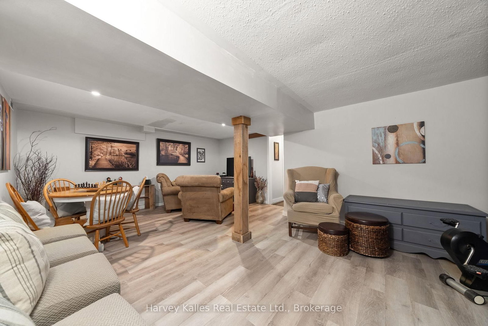 12130 Loyalist Parkway • Prince Edward County, ON photo 19