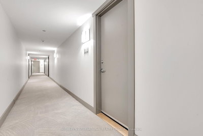 Unit 314 — 7 Marquette Avenue — photo 3