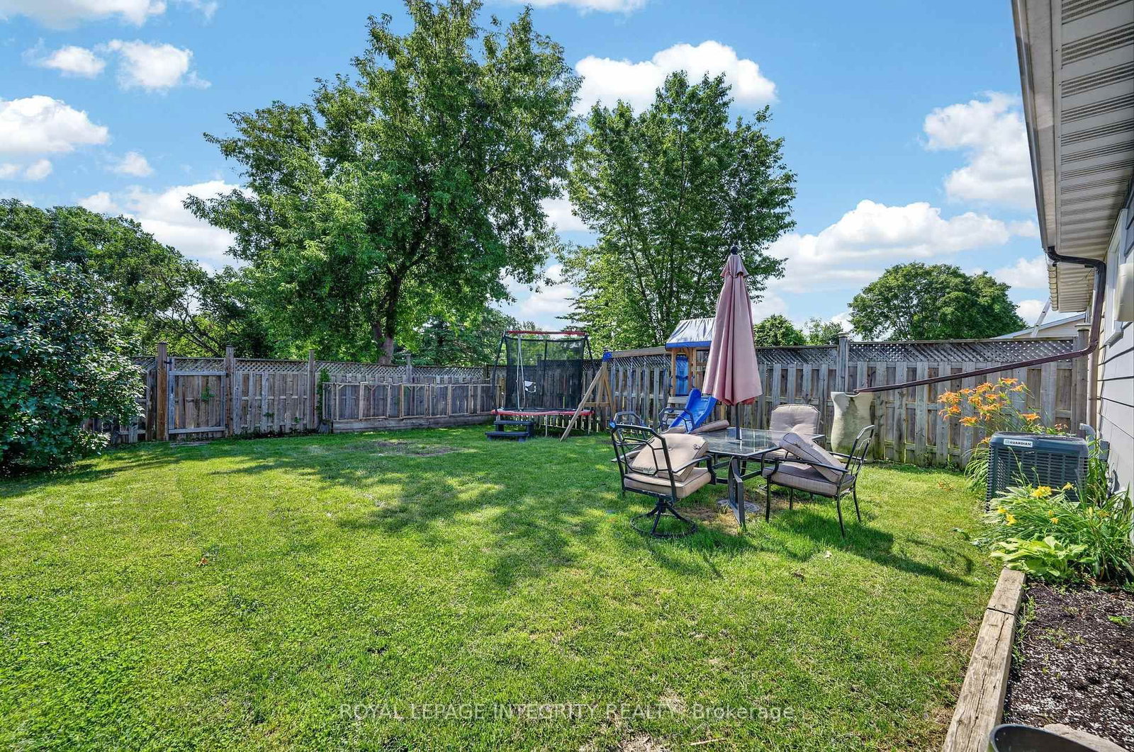 127 Morton Drive • Ottawa, ON photo 33