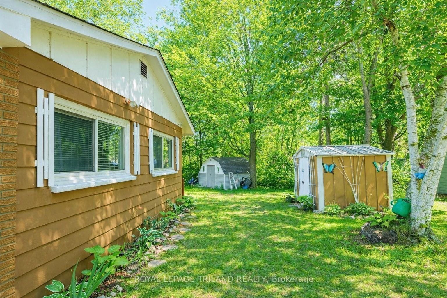 6302 HURON Drive • Lambton Shores, ON photo 23