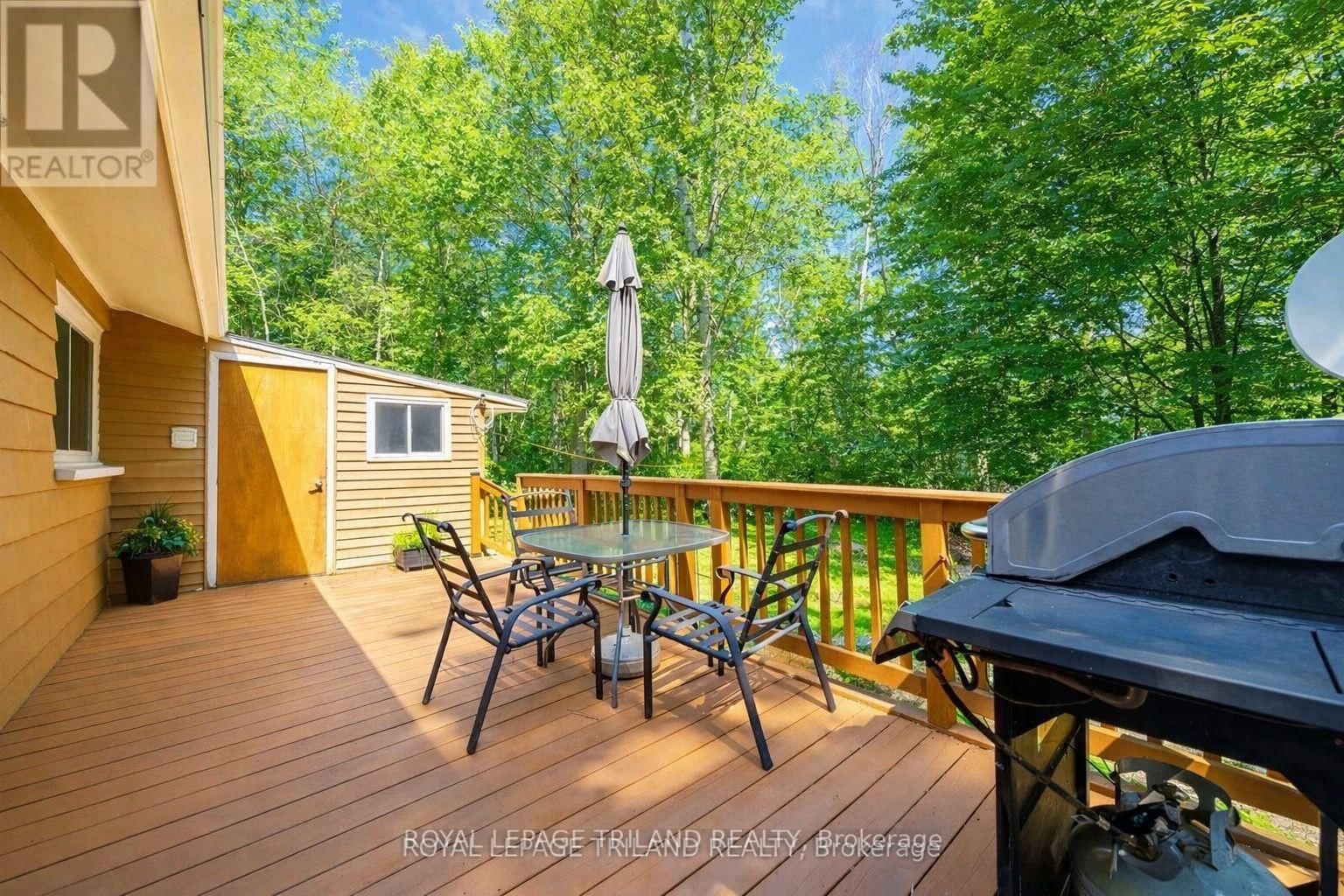 6302 HURON Drive • Lambton Shores, ON photo 24