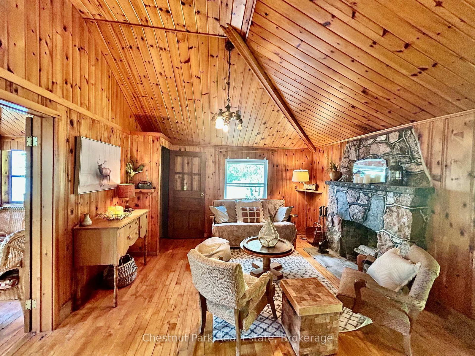 1051- 1 & 2 WIGWAM LODGE Road • Gravenhurst, ON photo 10