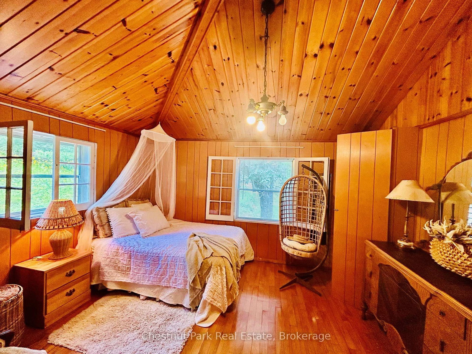 1051- 1 & 2 WIGWAM LODGE Road • Gravenhurst, ON photo 13