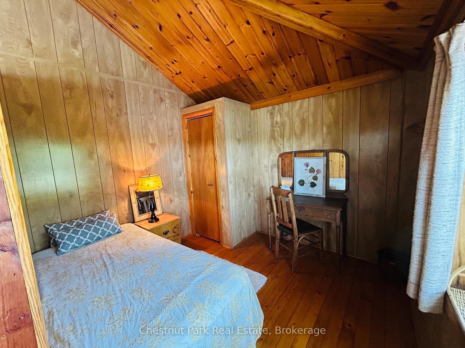 1051- 1 & 2 WIGWAM LODGE Road • Gravenhurst, ON photo 18