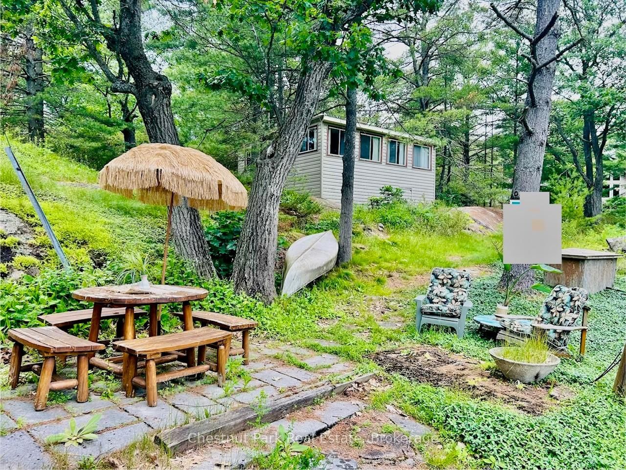 1051- 1 & 2 WIGWAM LODGE Road • Gravenhurst, ON photo 2