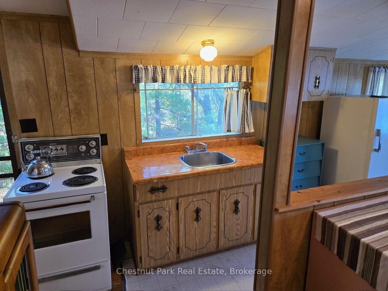 1051- 1 & 2 WIGWAM LODGE Road • Gravenhurst, ON photo 35