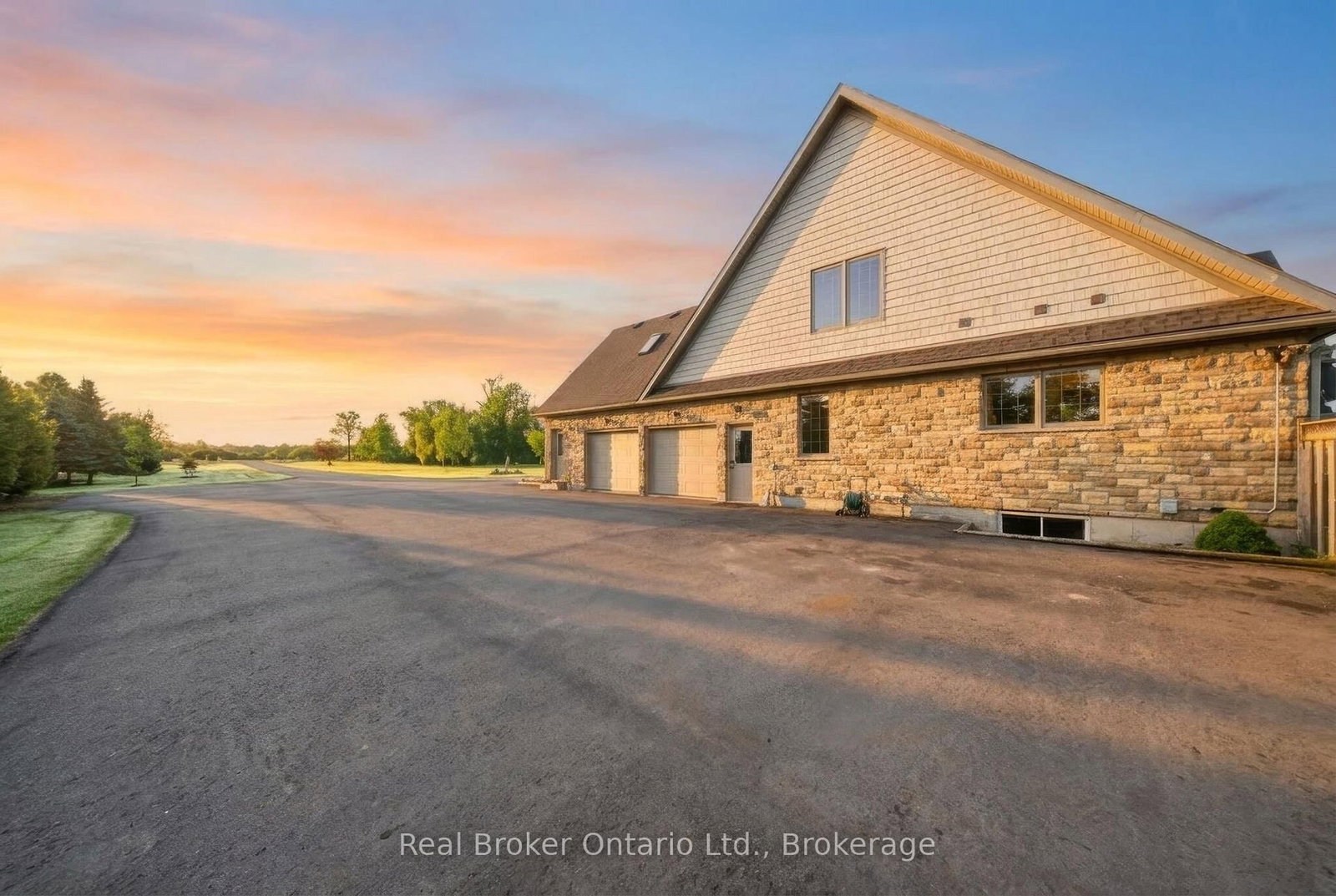 4760 Nassagaweya-Puslinch Townline • Puslinch, ON photo 37