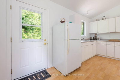 550 Huron Road N • South Bruce Peninsula, ON photo 9