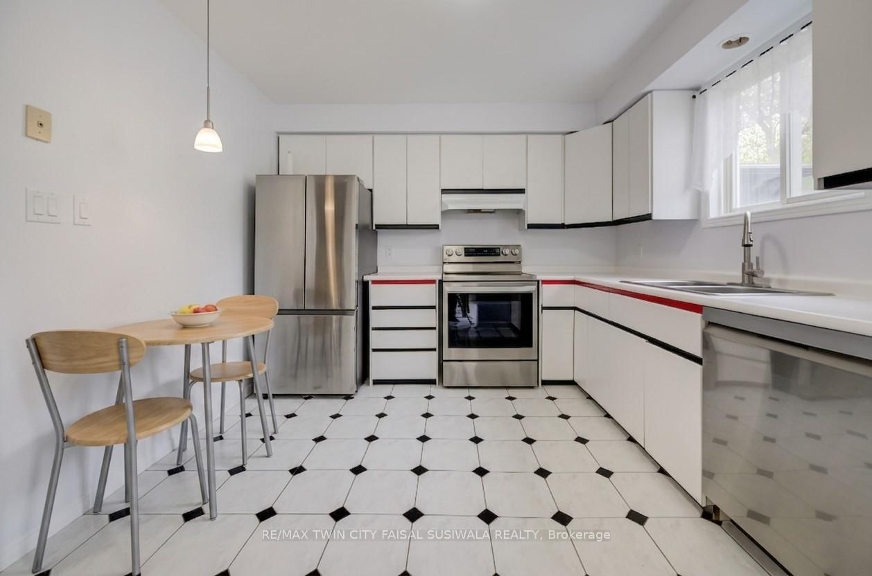 43 Middleton Street • Cambridge, ON photo 10