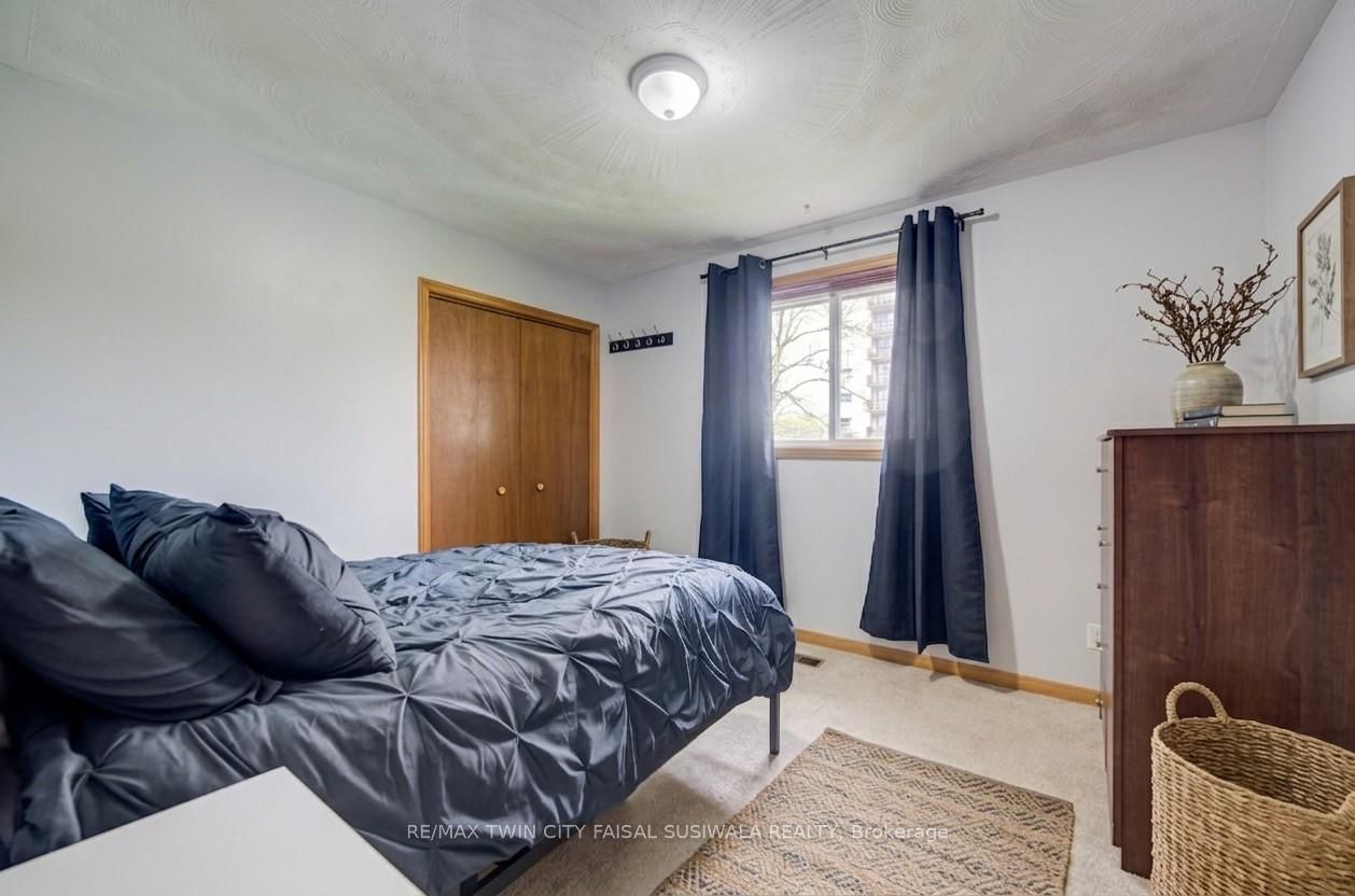 43 Middleton Street • Cambridge, ON photo 23