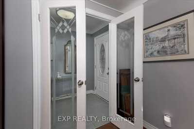 14 The Birches Street • London South, ON photo 5