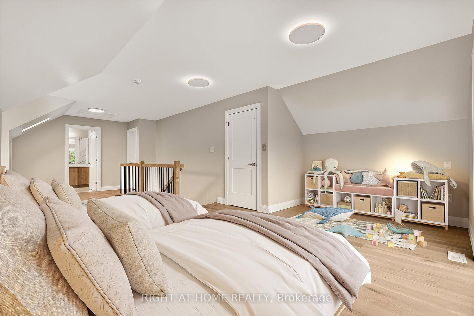 279 Hess Street S • Hamilton, ON photo 16