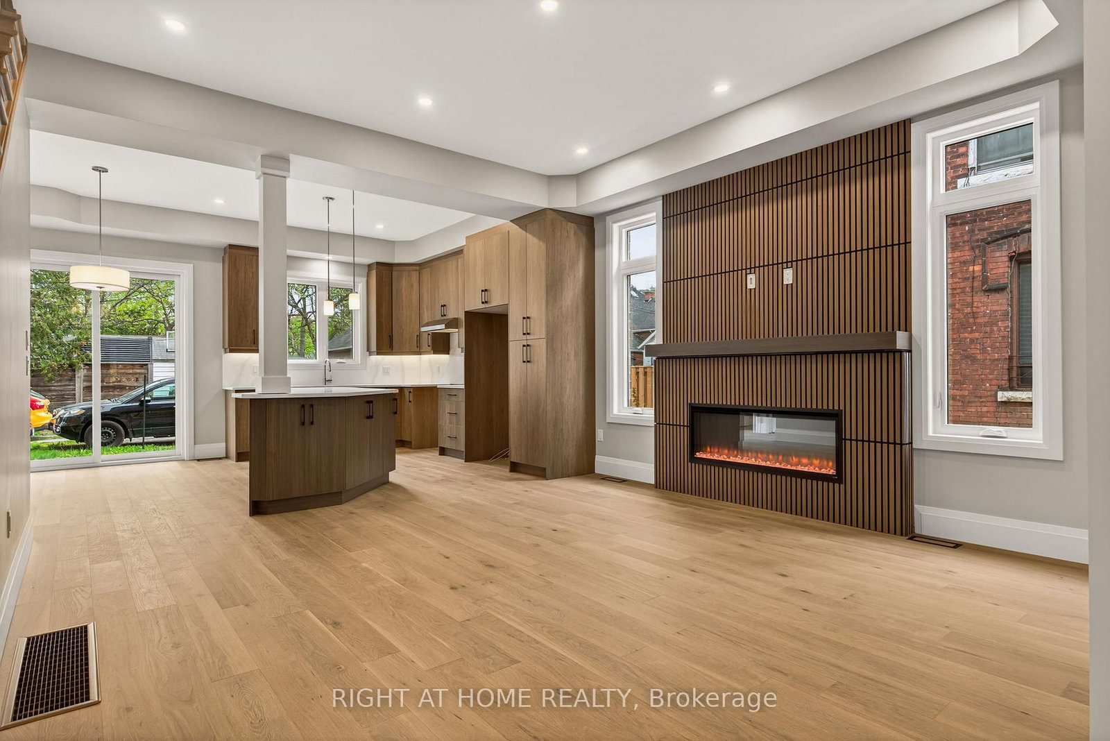 279 Hess Street S • Hamilton, ON photo 21
