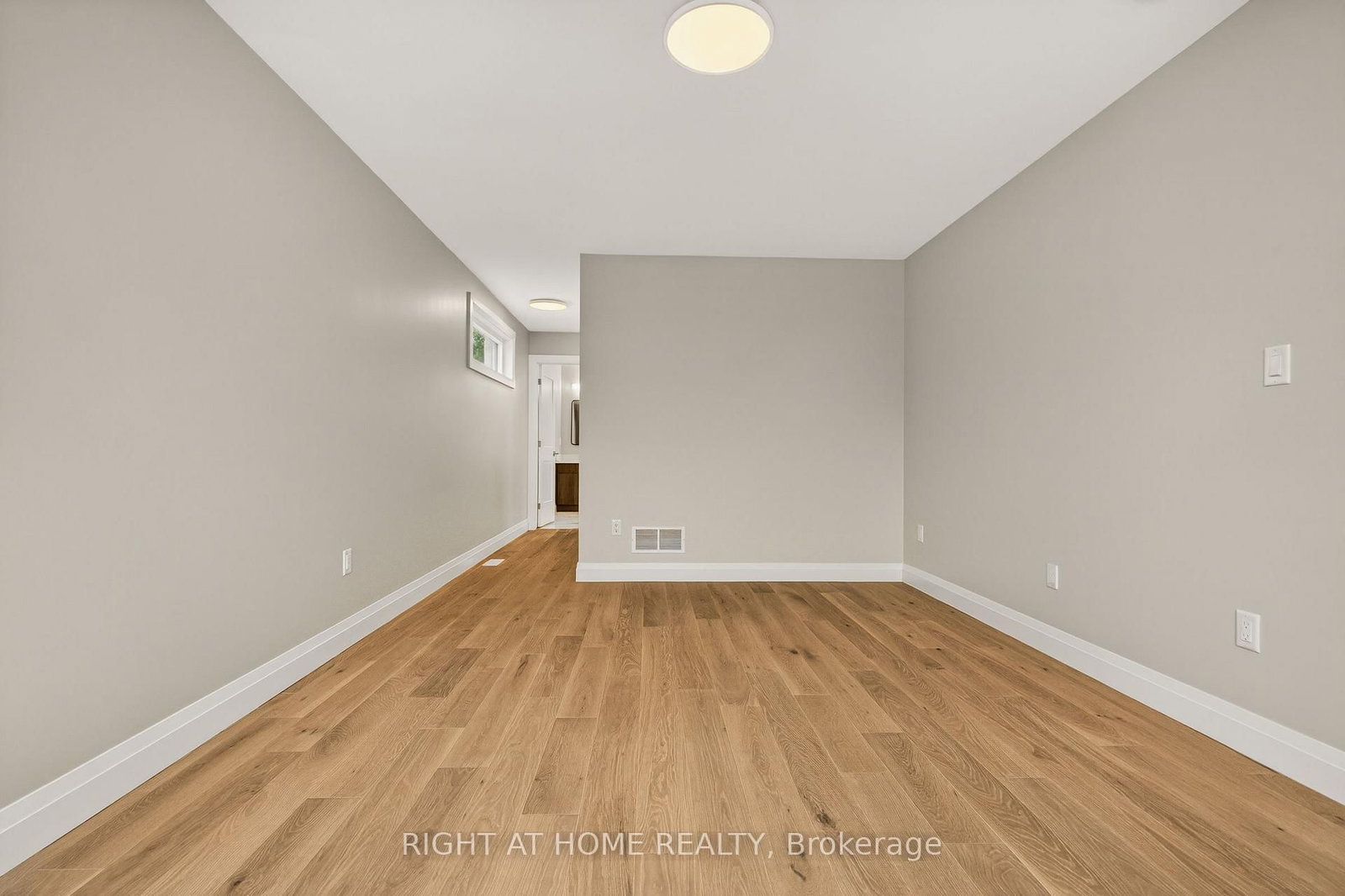 279 Hess Street S • Hamilton, ON photo 30