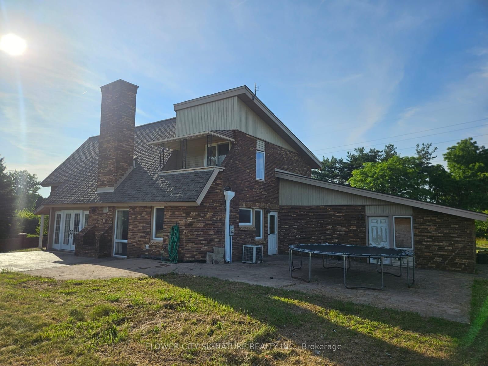 3490 Putnam Road • Thames Centre, ON photo 3