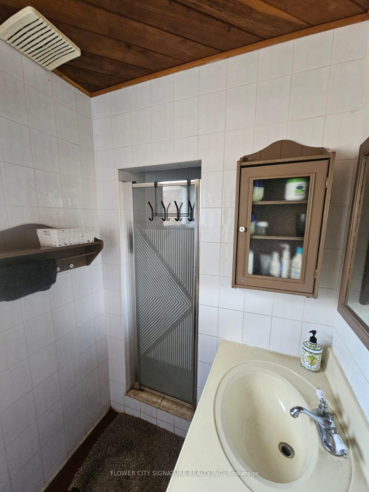 3490 Putnam Road • Thames Centre, ON photo 8