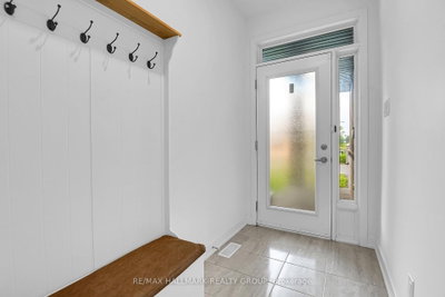 23 Peony Lane • Manotick, ON photo 3